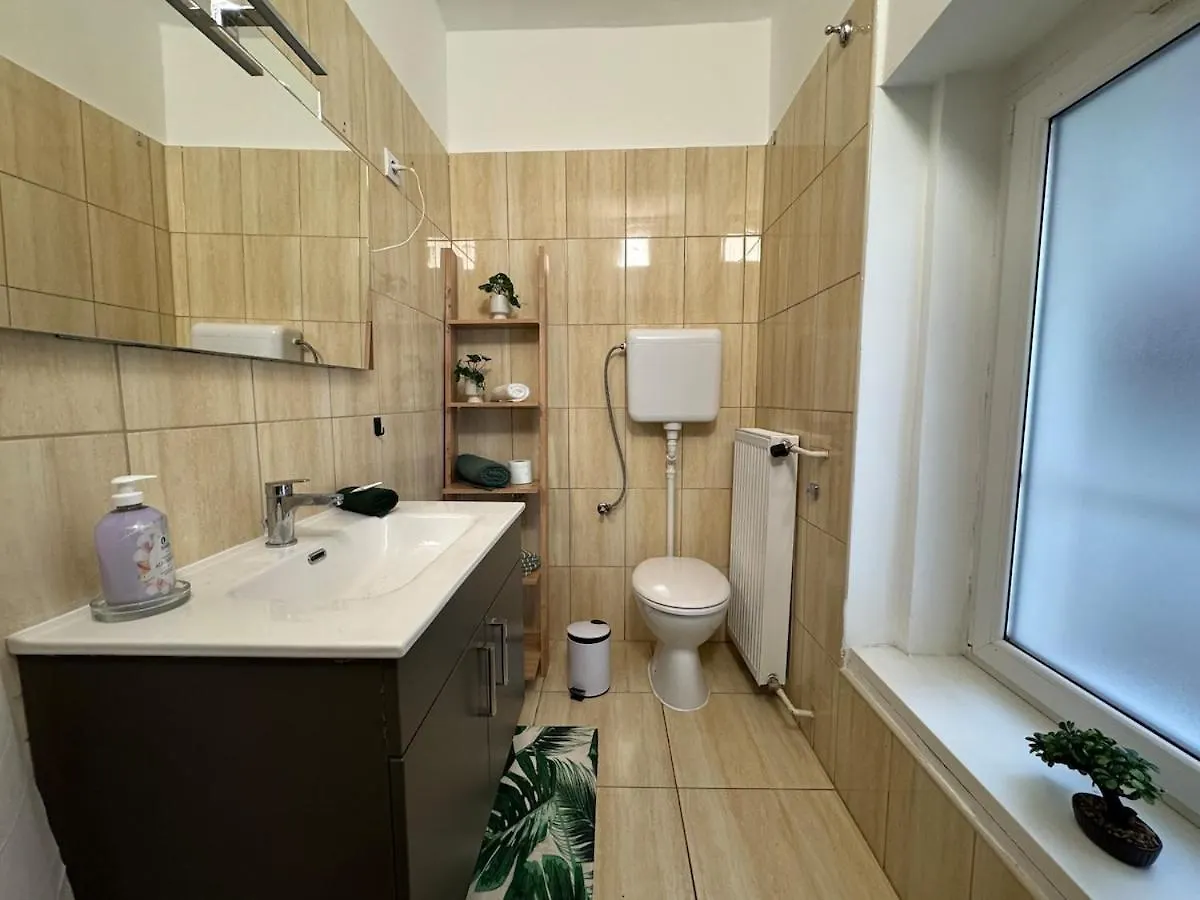 V17 Duplex At Westend Mall Budapest