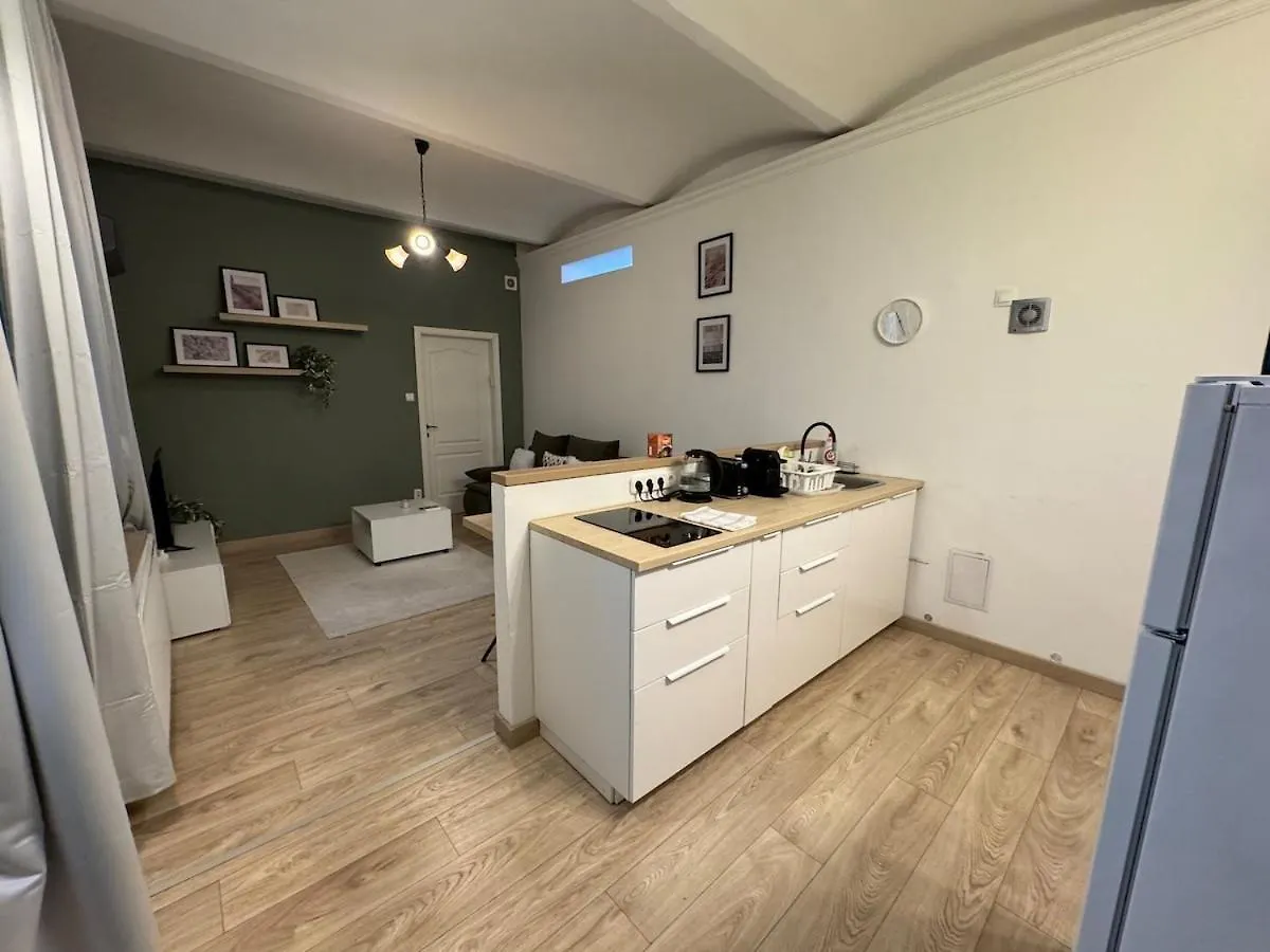 V17 Duplex At Westend Mall Budapest 0*,